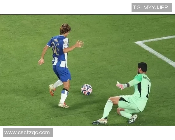 欧联杯精彩对决切尔西与波尔图战平逆转瞬间引发全场热烈反响